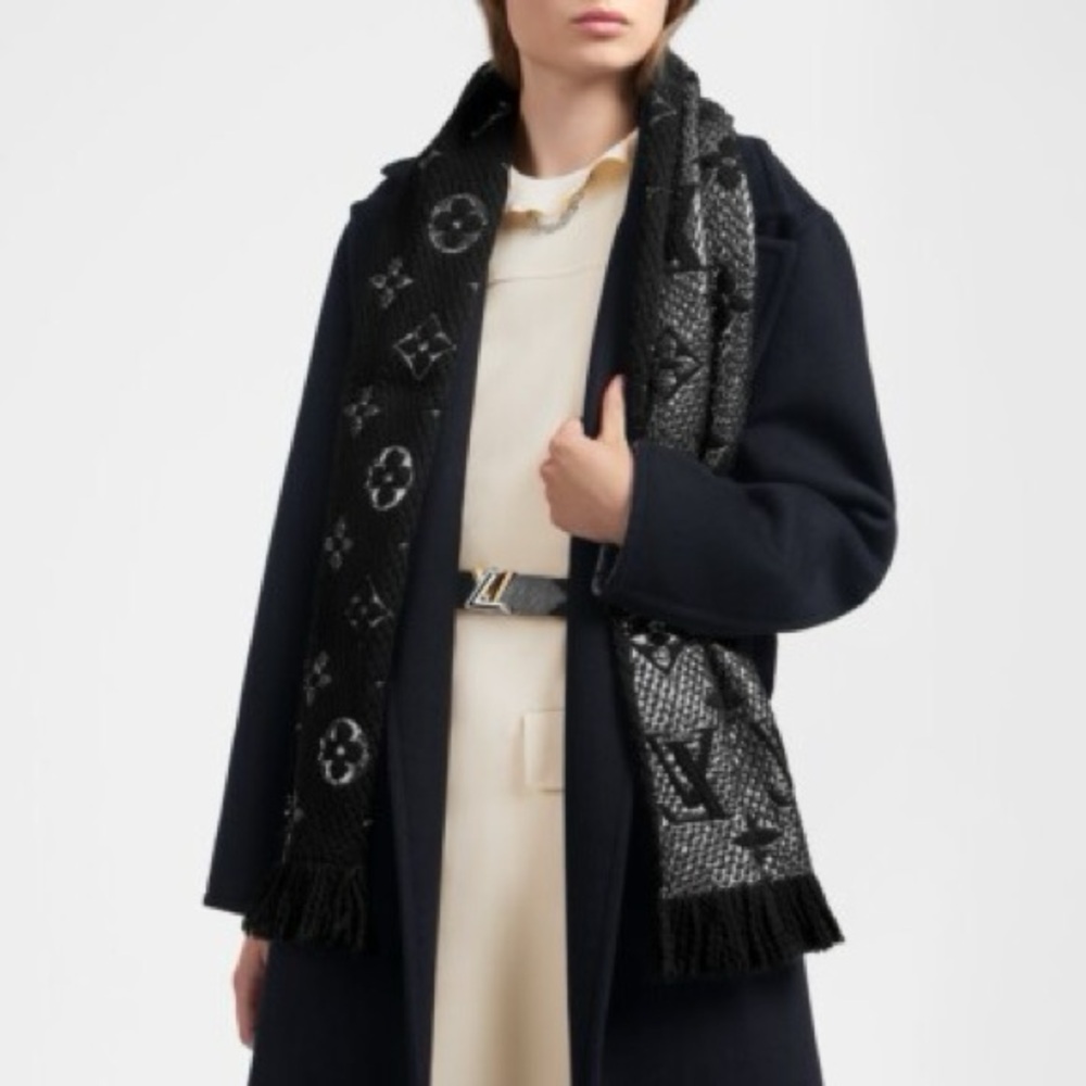 Louis Vuitton black shine logomania scarf